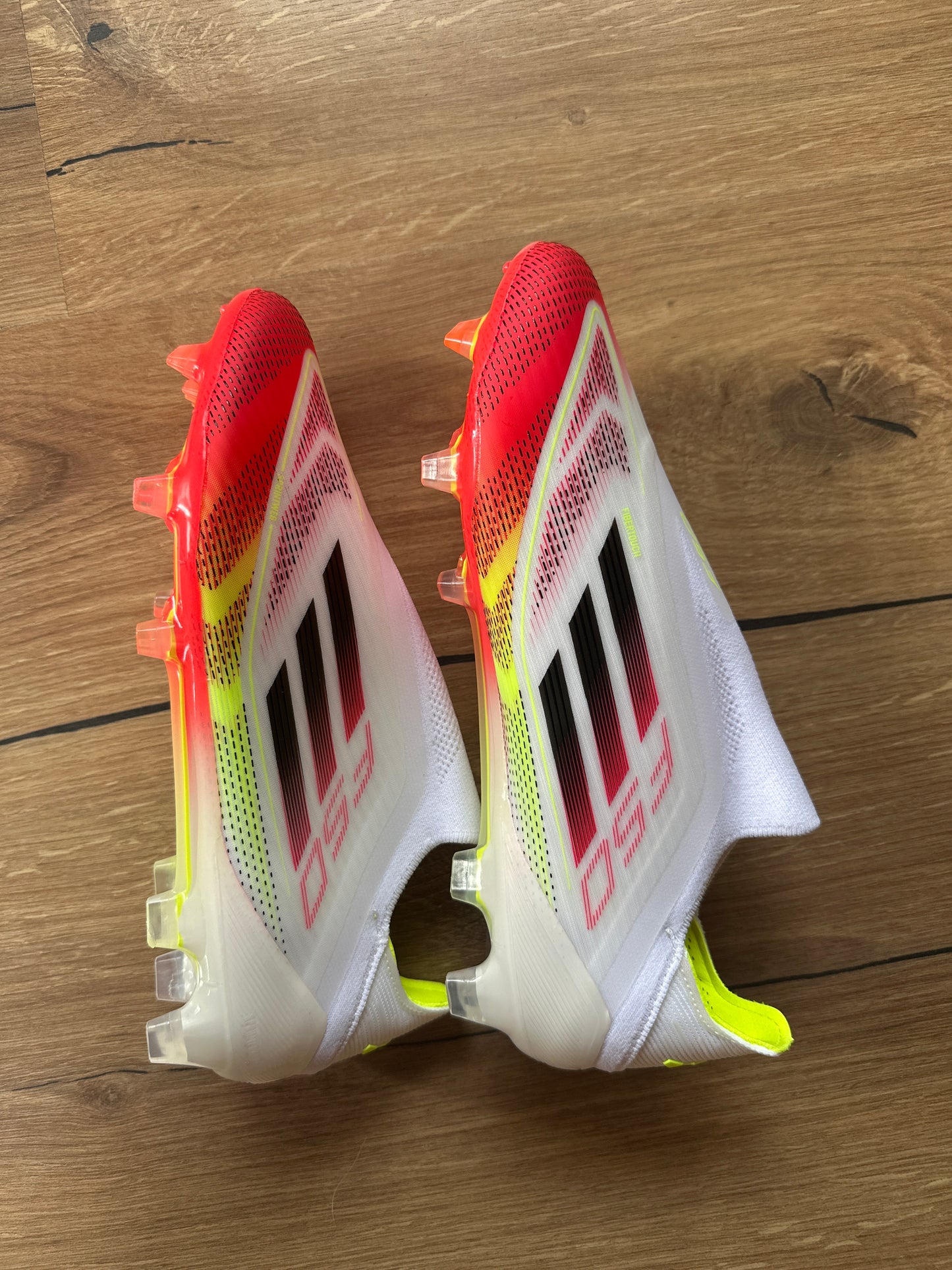 ADIDAS F50 LACELESS
