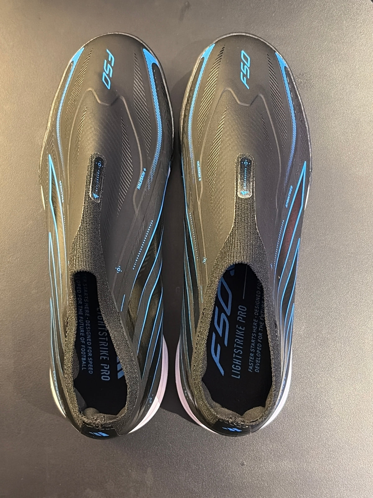 ADIDAS F50 LACELESS (BLACK)