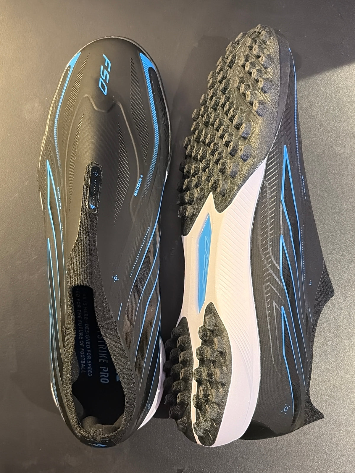 ADIDAS F50 LACELESS (BLACK)