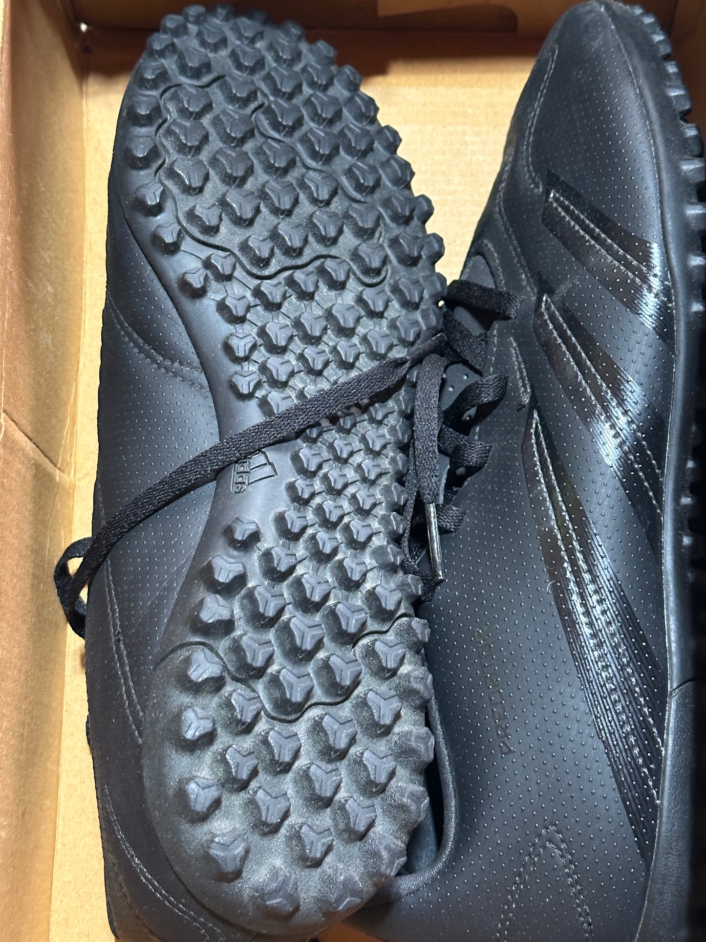 ADIDAS PREDATOR CLUB TURF