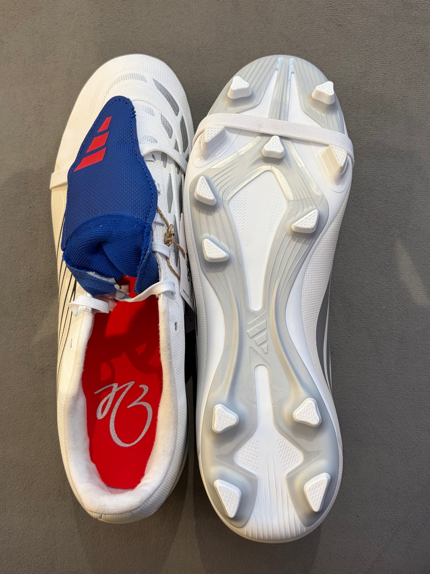 ADIDAS PREDATOR CLUB FxG with tongue