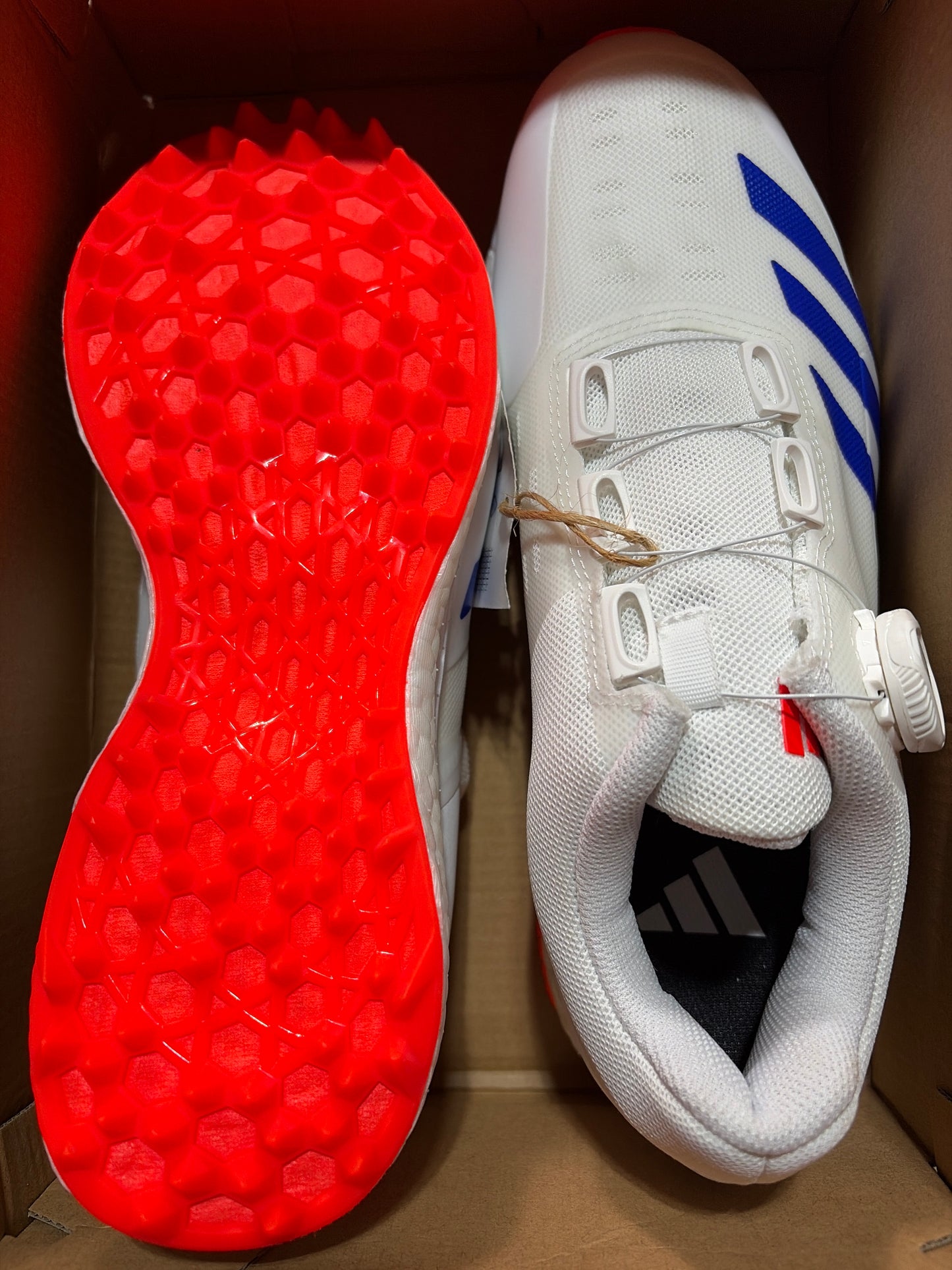 22YDS cricket shoes rubber sole with adjustable lace