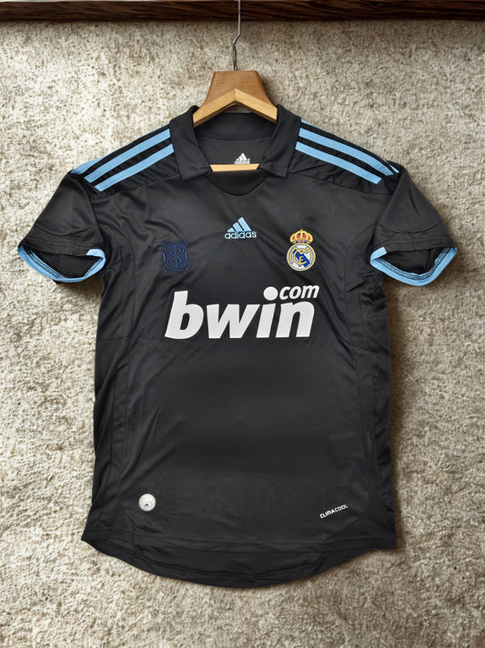 Real Madrid RETRO 2009-10 Away Jersey