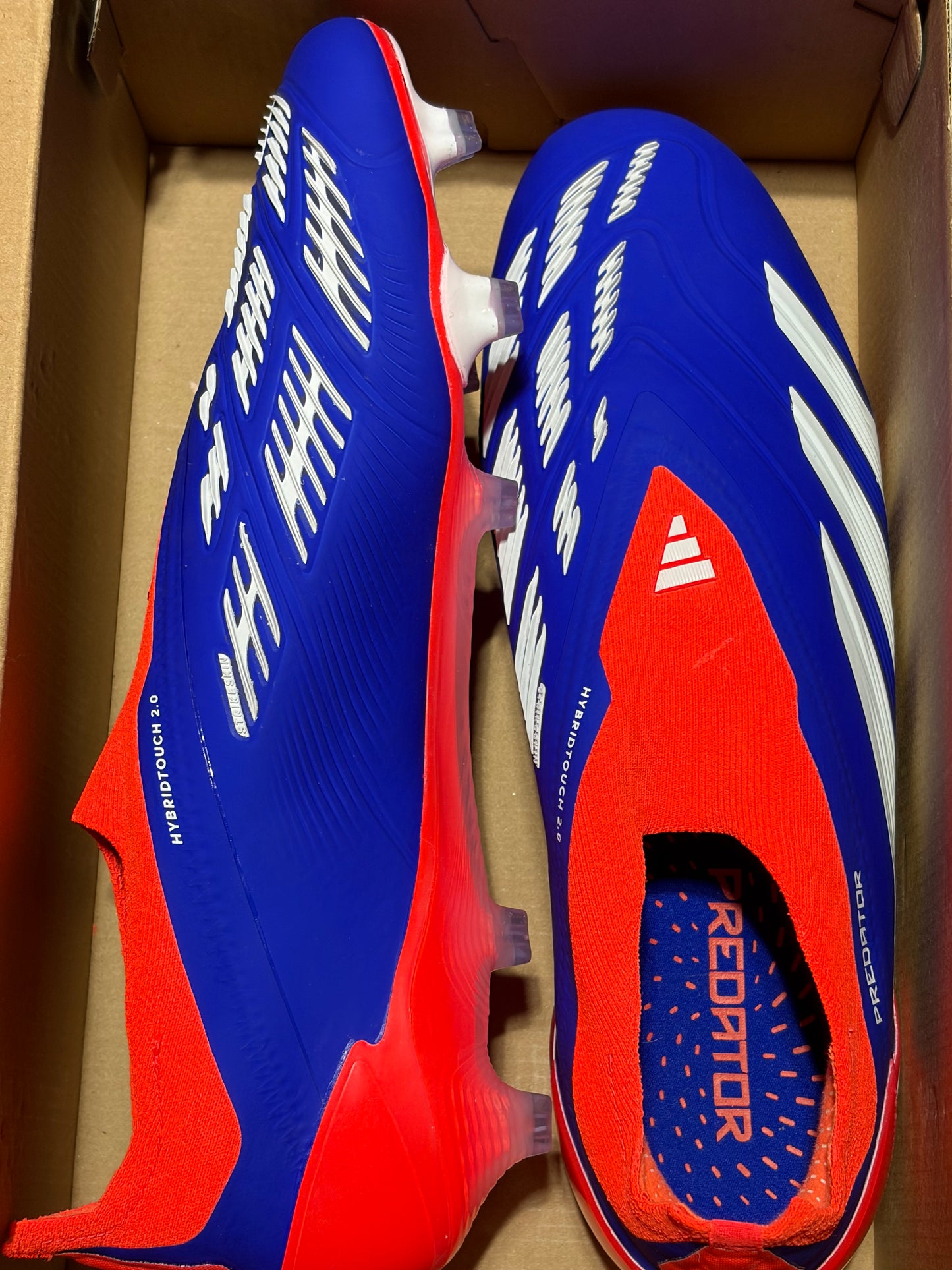 ADIDAS PREDATOR ELITE LACELESS FG