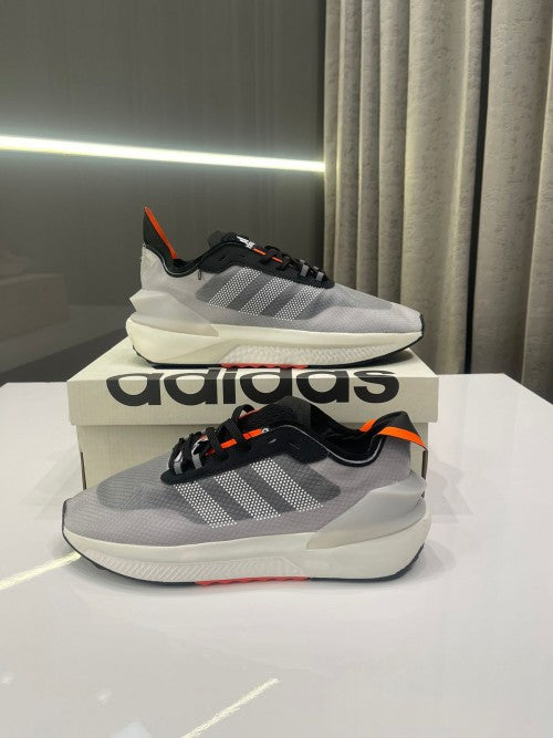 Adidas AVRYN BOUNCE (BOOST)