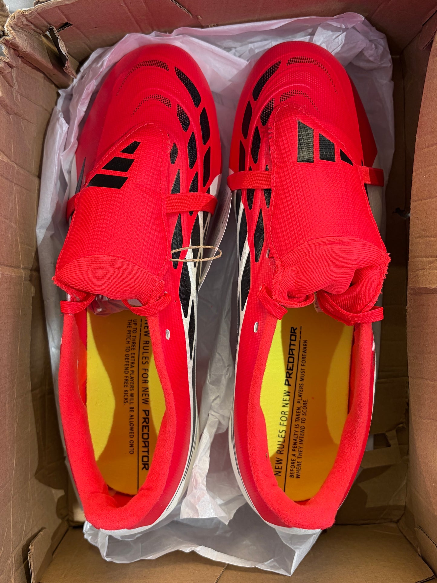 ADIDAS PREDATOR CLUB FxG with tongue