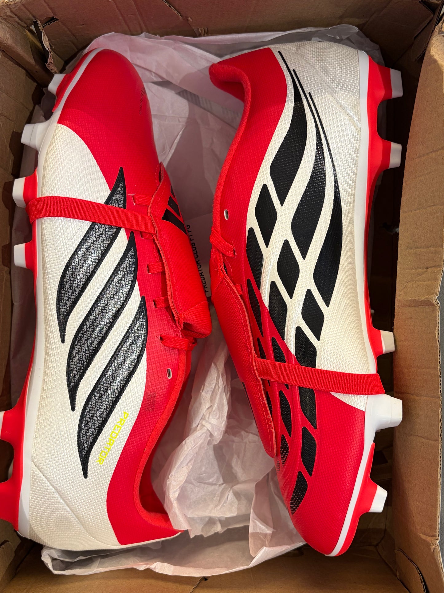ADIDAS PREDATOR CLUB FxG with tongue